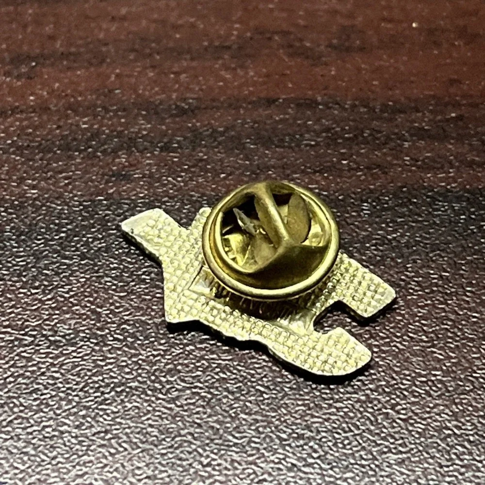 Joy Christmas Wreath Holiday Lapel Hat Pin‎